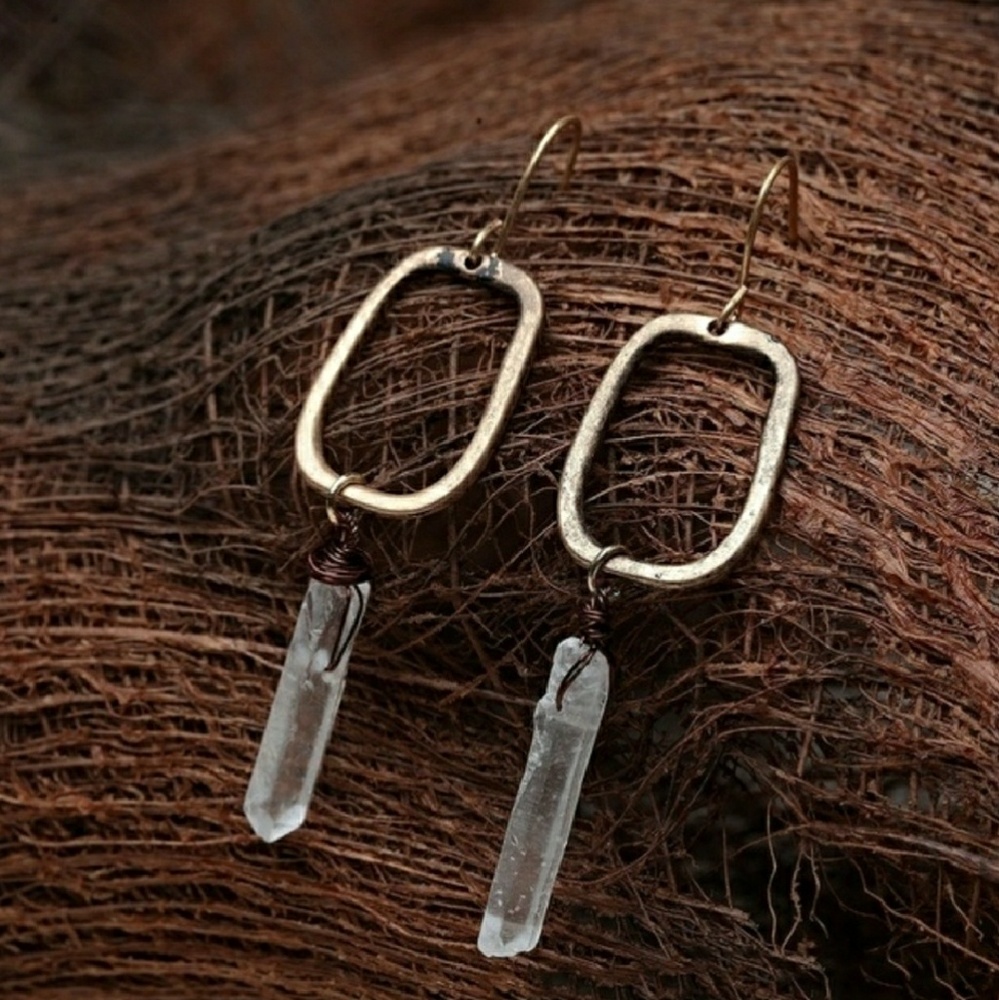 Gold vintage earrings with energy crystals